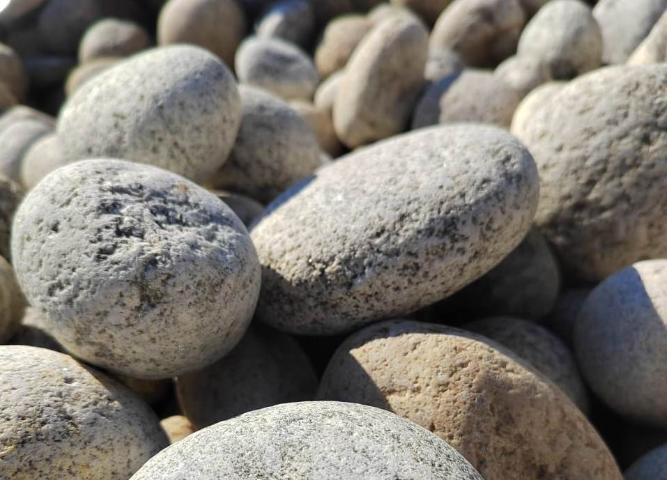 Купить речную и морскую гальку напрямую у производителя с доставкой  купить в Иркутске от производителя, без посредников